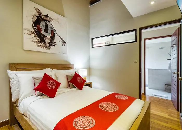 Вилла Super 4 Bed, Sleeps 8, Just 300m Walk From *