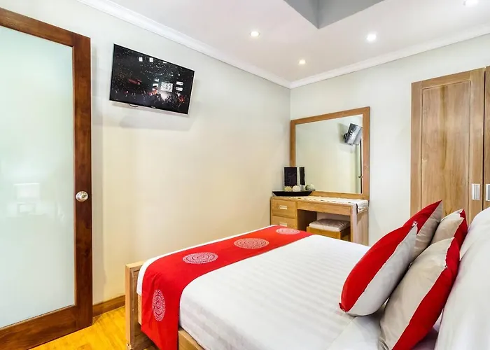 Super 4 Bed, Sleeps 8, Just 300m Walk From Вилла *