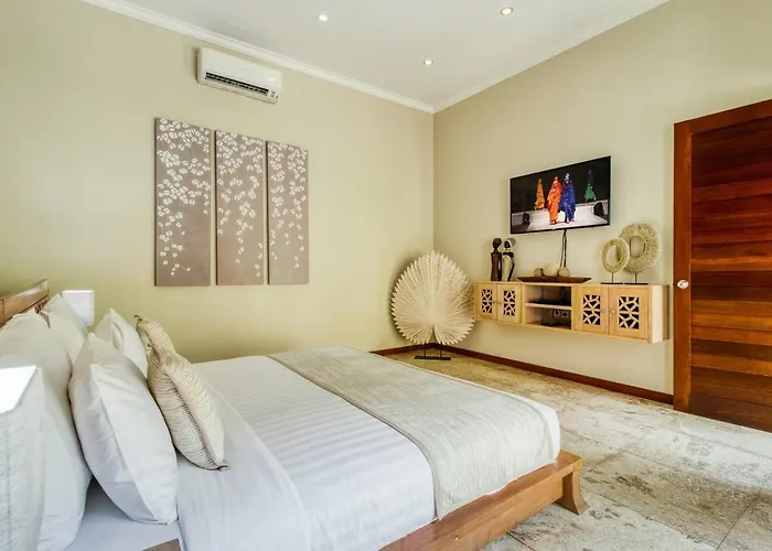 Super 4 Bed, Sleeps 8, Just 300m Walk From Вилла *