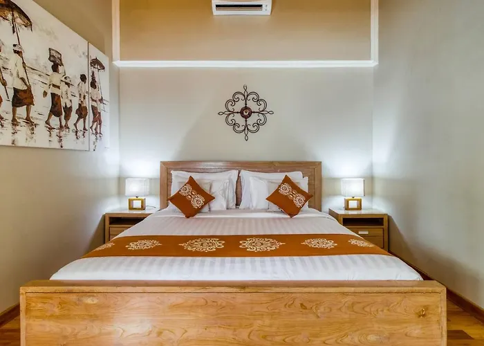 Super 4 Bed, Sleeps 8, Just 300m Walk From Вилла